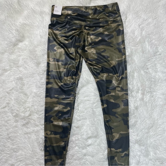 New Nike Dri-FIT One Women's Mid-Rise Camo Leggings DD4559-222 Sz Lg - Picture 6 of 8